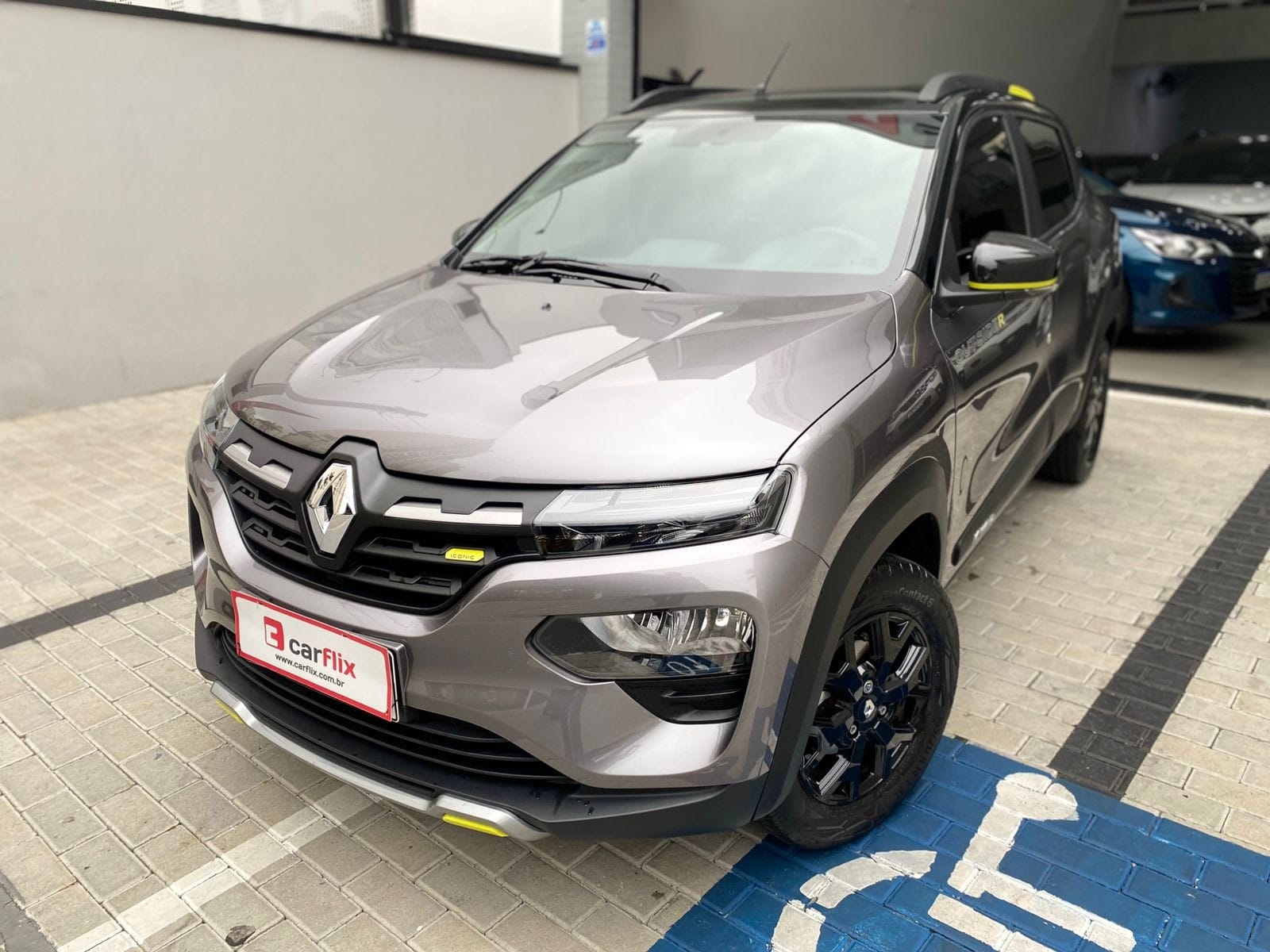 RENAULT KWID 1.0 12V SCE FLEX OUTSIDER MANUAL