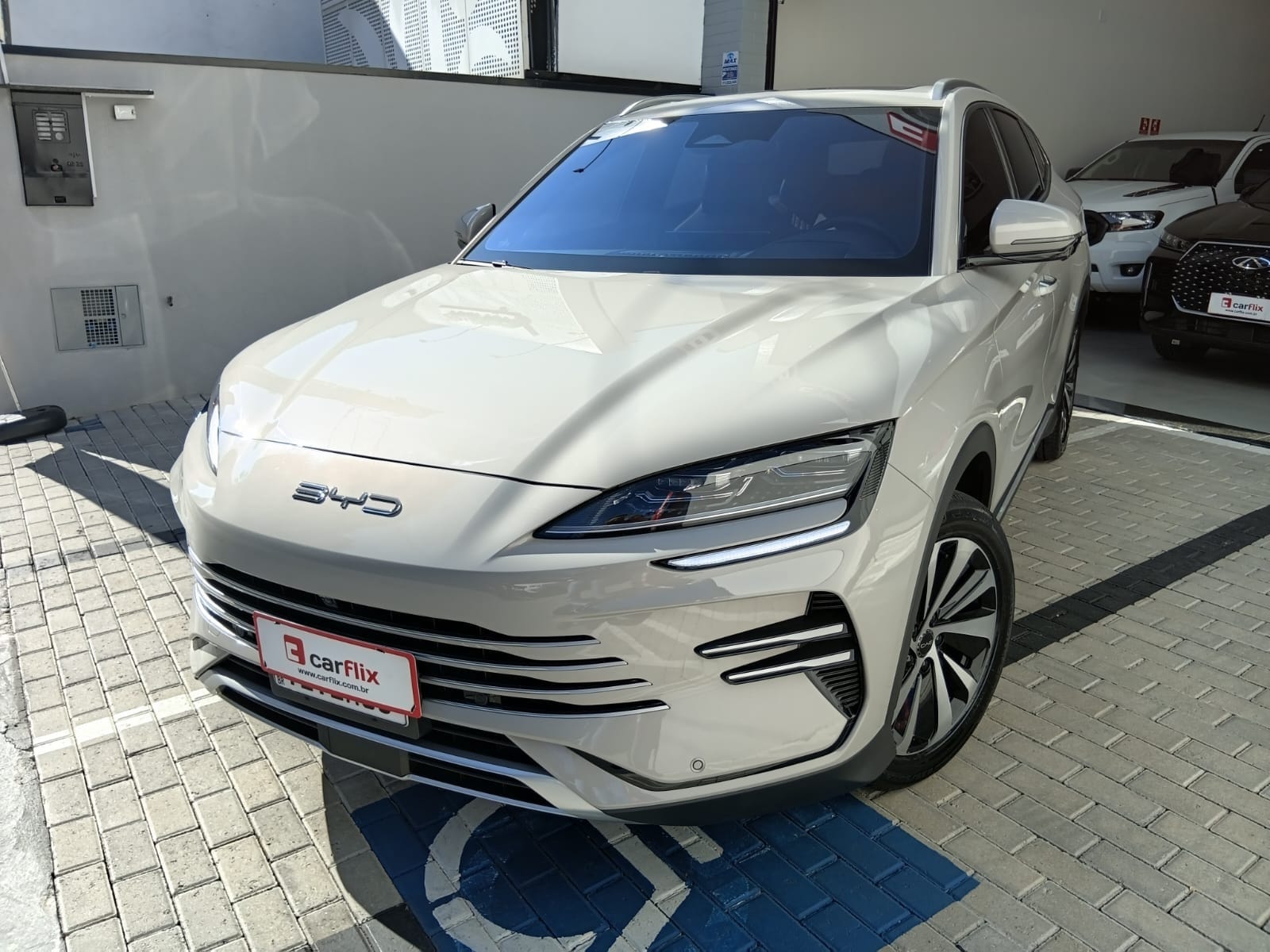 BYD SONG PLUS PREMIUM 1.5 DM-I TURBO HÍBRIDO AWD AUTOMÁTICO